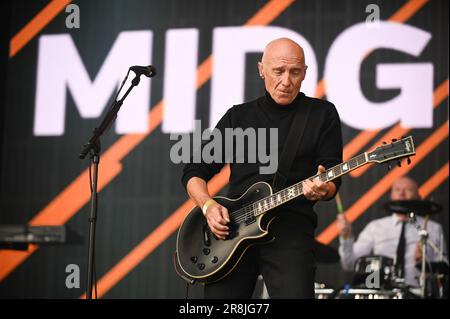 Leeds, Regno Unito. 17th giugno, 2023. Midge Ure si esibisce al Lets Rock Leeds 80s Festival di Leeds. (Foto di Robin Burns/SOPA Images/Sipa USA) Credit: Sipa USA/Alamy Live News Foto Stock