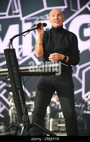 Leeds, Regno Unito. 17th giugno, 2023. Midge Ure si esibisce al Lets Rock Leeds 80s Festival di Leeds. (Foto di Robin Burns/SOPA Images/Sipa USA) Credit: Sipa USA/Alamy Live News Foto Stock