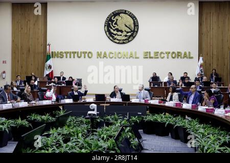 Città del Messico, Messico. 21st giugno, 2023. Il Presidente Consigliere dell'Istituto elettorale Nazionale, Guadalupe Taddei Zavala, presiede la sessione straordinaria dell'organizzazione a Città del Messico. Il 21 giugno 2023 a Città del Messico, Messico (Credit Image: © Luis Barron/eyepix via ZUMA Press Wire) SOLO PER USO EDITORIALE! Non per USO commerciale! Foto Stock