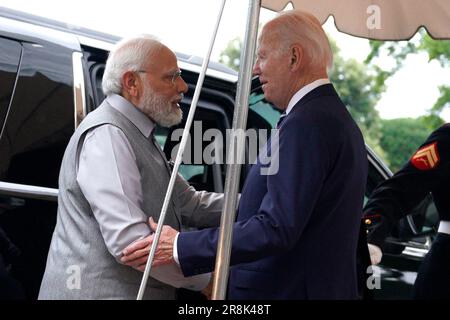 Washington, Stato di Vereinigte. 21st giugno, 2023. Il Presidente degli Stati Uniti Joe Biden dà il benvenuto al primo ministro indiano Narendra modi per una cena alla Casa Bianca di Washington, DC il 21 giugno 2023. Credito: Yuri Gripas/Pool tramite CNP/dpa/Alamy Live News Foto Stock