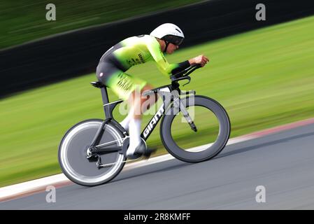 Darlington, Regno Unito. 21st giugno, 2023. Foto di Alex Whitehead/SWpix.com - 21/06/2023 - Ciclismo - 2023 Campionato britannico di strada Nazionale - Croft Circuit, Darlington, Inghilterra - prova cronometrata maschile U23 - Wheelbase CabTech Castelli Credit: SWpix/Alamy Live News Foto Stock