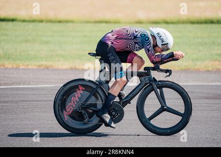 Darlington, Regno Unito. 21st giugno, 2023. Foto di Zac Williams/SWpix.com- 21/06/2023 - Ciclismo - 2023 Campionato britannico di strada Nazionale - Croft Circuit, Darlington, Inghilterra - Elite Men's Time Trial - Dan Bigham, HUUB. Credit: SWpix/Alamy Live News Foto Stock