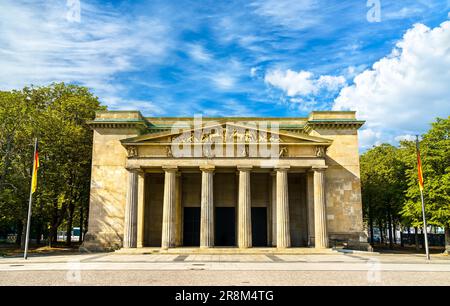 Neue Wache, un edificio storico sulla Unter den Linden a Berlino, Germania Foto Stock