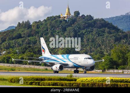 Ko Samui, Thailandia - 13 febbraio 2023: Aereo Bangkok Air Airbus A319 all'aeroporto di Ko Samui (USM) in Thailandia. Foto Stock