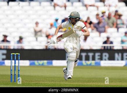 Ellyse Perry in Australia durante il giorno uno dei primi test match di Women's Ashes a Trent Bridge, Nottingham. Data immagine: Giovedì 22 giugno 2023. Foto Stock