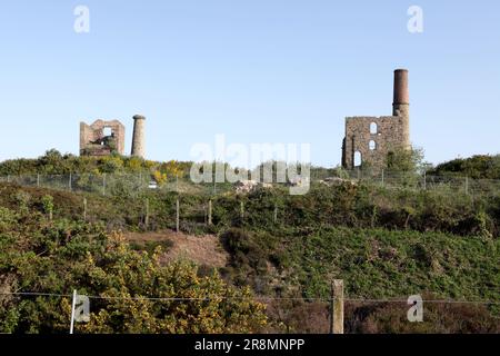 I resti della miniera Cook's Kitchen a Brea, in Cornovaglia. Foto Stock