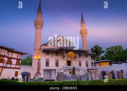 Moschea di Sehitlik, Columbiadamm, Tempelhof, Tempelhof-Schoeneberg, Berlino, Germania Foto Stock