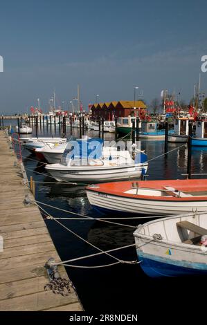 Porto, località baltica di Laboe, Baia di Kiel, Schleswig-Holstein, Germania Foto Stock