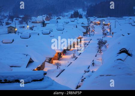 Crepuscolo di Ouchi-juku Foto Stock