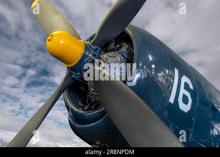 Primo piano dell'elica dell'aereo, F4U-4 combattente Corsair Foto Stock