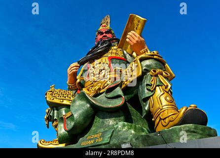 Statua del generale cinese Guan Yu, santuario Guan Yu, Koh Samui, Thailandia Foto Stock