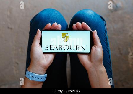 In questa immagine, il logo Seabourn Cruise Line viene visualizzato sullo schermo dello smartphone. Foto Stock