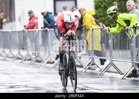 Herzele, Belgio. 22nd giugno, 2023. Il belga Alec Segaert è stato raffigurato in azione durante la gara individuale di cronometro maschile dei Campionati belgi in bicicletta, 41, 6 km a Herzele giovedì 22 giugno 2023. BELGA PHOTO GOYVAERTS Credit: Agenzia Notizie Belga/Alamy Live News Foto Stock