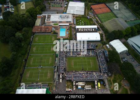 Edgbaston Priory Club, Birmingham 22nd giugno 2023 - vedute aeree del torneo Rothesay Classic Birmingham Tennis al Edgbaston Priory Club nelle West Midlands che si svolge fino al 25th giugno 2023. Credit: Stop Press Media/Alamy Live News Foto Stock