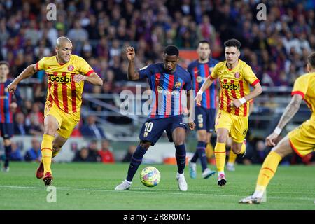 BARCELLONA - Apr 10: Ansu fatti in azione durante la partita di LaLiga tra FC Barcelona e Girona FC allo Stadio Spotify Camp Nou il 10 aprile 2023 i Foto Stock