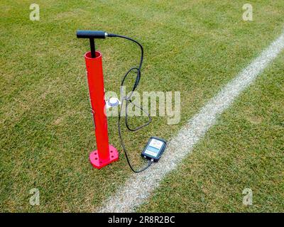 Attrezzature per test di decelerazione su erba naturale, erba sintetica, per campi sportivi. Foto Stock