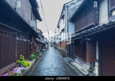 La strada acciottolata e le vecchie strade di Tomonoura Foto Stock