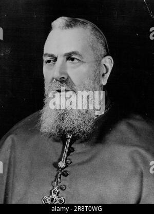Il Cardinale Tisserant, Cardinale Vescovo di Ostia - Eugene Tisserant è stato creato Cardinale nel 1936; è nato a Nancy, in Francia, nel 1884. Febbraio 24, 1954. (Foto con Camera Press). Foto Stock