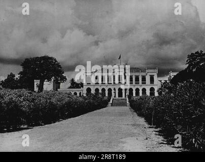 Colonial views -- Casa del Governo, Dar-es-Salaam, Tanganyika. Dicembre 05, 1952. (Foto con Camera Press). Foto Stock