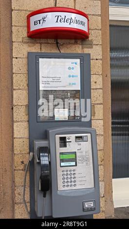 Telefono pubblico BT British Telecom, al binario 4, stazione ferroviaria di Crewe, Nantwich Road, Crewe, Cheshire, Inghilterra, Regno Unito, CW2 6HR Foto Stock