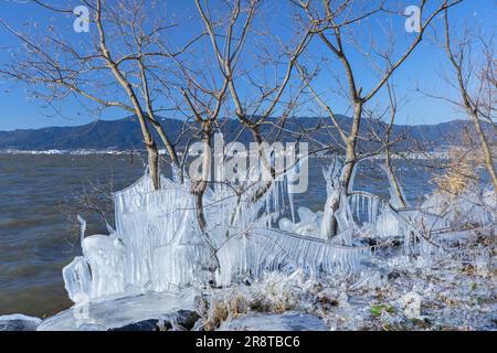 Lago Biwa e Mt. Hiei su Shibuki Ice Foto Stock