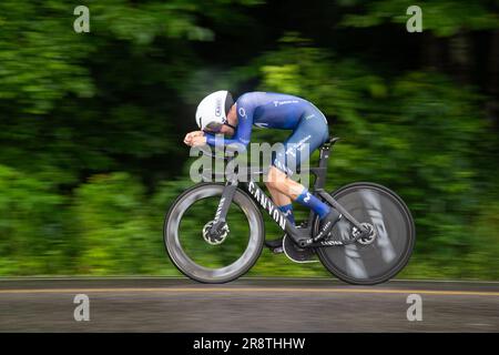 Oak Ridge, Tennessee, USA. 22 giugno 2023. USA Cycling Time Trial National Championships, Oak Ridge, Tennessee, USA. 22 giugno 2023. Will Barta della squadra Movistar Cycling, secondo posto nella cronometro individuale maschile. Crediti: Casey B. Gibson/Alamy Live News Foto Stock