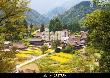 Nel Monte Goka, case in stile Gassho nell'area di ainokura Foto Stock