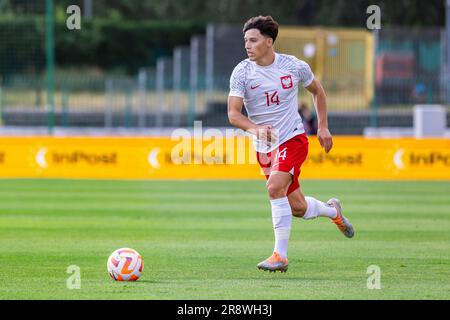 Varsavia, Polonia. 15 giugno 2023. Kajetan Szmyt della Polonia U21 in azione durante l'amichevole tra Polonia U21 e Finlandia U21 al Polonia Stadium. (Punteggio finale; Polonia U21 1:1 Finlandia U21) (foto di Mikolaj Barbanell/SOPA Images/Sipa USA) credito: SIPA USA/Alamy Live News Foto Stock