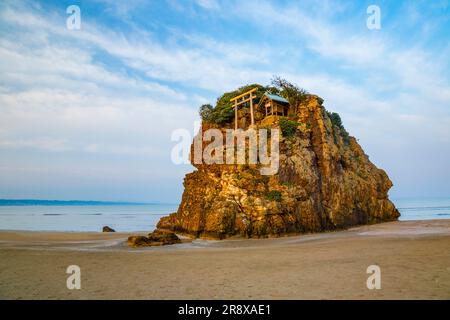 Bentenjima Island a Inasa-no-hama al mattino Foto Stock