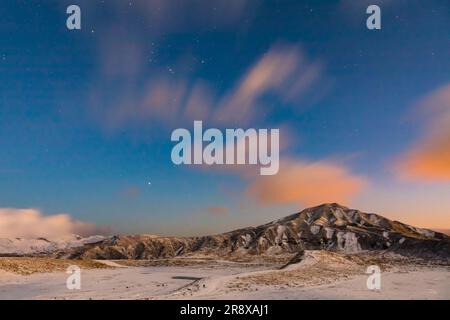 Kusasenri e Mt. Eboshidake in una notte al chiaro di luna Foto Stock