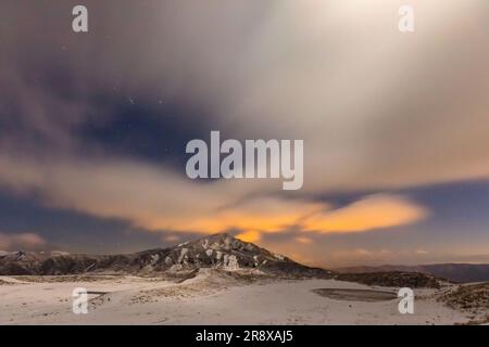 Kusasenri e Mt. Eboshidake in una notte al chiaro di luna Foto Stock