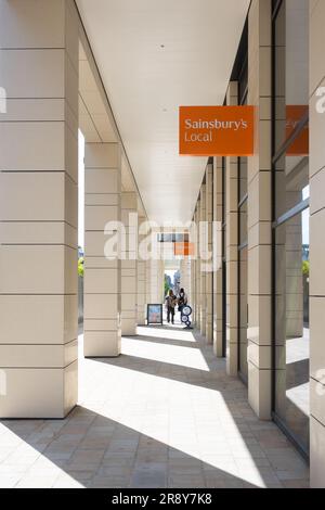 Sainsbury's Local - Moda New York Square Soya Square, Leeds, West Yorkshire, Inghilterra, Regno Unito Foto Stock