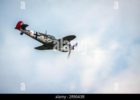 Messerchmitt BF-109G (Hispano ha-1112 MIL Buchon) nei contrassegni Luftwaffe Foto Stock