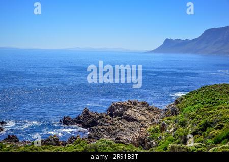 Route 44 Garden Route o Clarence passare attraverso Hottentots holland montagna a Città del Capo Foto Stock