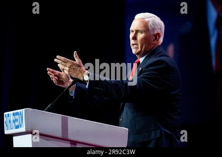 23 giugno 2023, Washington, District of Columbia, USA: L'ex vicepresidente MIKE PENCE parla alla Road to Majority Policy Conference della Faith & Freedom Coalition a Washington, DC. (Immagine di credito: © Michael Brochstein/ZUMA Press Wire) SOLO USO EDITORIALE! Non per USO commerciale! Foto Stock