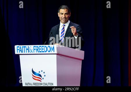 23 giugno 2023, Washington, Distretto di Columbia, USA: FRANCIS SUAREZ, Sindaco di Miami, Florida, che parla alla Conferenza della Faith & Freedom Coalition Road to Majority Policy Conference a Washington, DC. (Immagine di credito: © Michael Brochstein/ZUMA Press Wire) SOLO USO EDITORIALE! Non per USO commerciale! Foto Stock