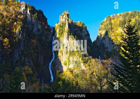 Foglie autunnali di Ginga Falls e Meteor Falls Foto Stock