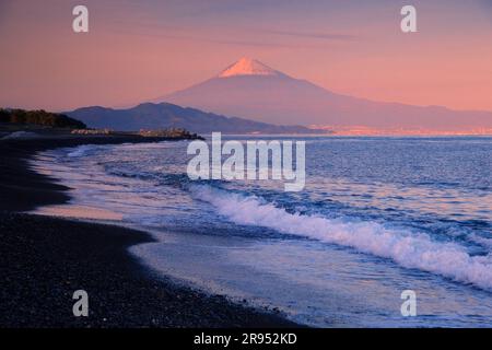 Monte Fuji nella gloriosa luce del sole che tramonta Foto Stock