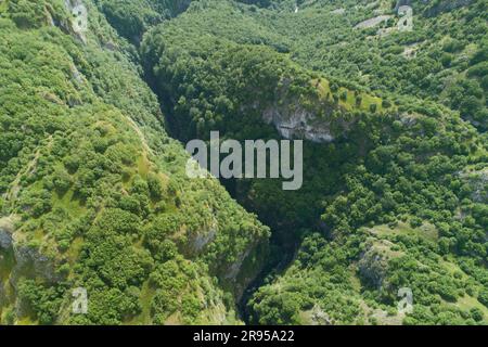 Vista aerea del stretto canyon Nevidio Foto Stock