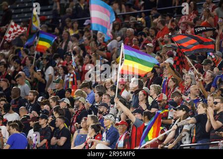 Portland, Stati Uniti. 23 giugno 2023. I Portland Thorns FC sconfissero il Washington Spirit 4-2 venerdì 23 giugno a Portland, Oregon, con una "tripletta" --tre gol-- di Sophia Smith. La vittoria riporta il Thorns al primo posto nella National Women's Soccer League, proprio mentre sei giocatori partono per la Coppa del mondo in Australia. (Foto di John Rudoff/Sipa USA) credito: SIPA USA/Alamy Live News Foto Stock