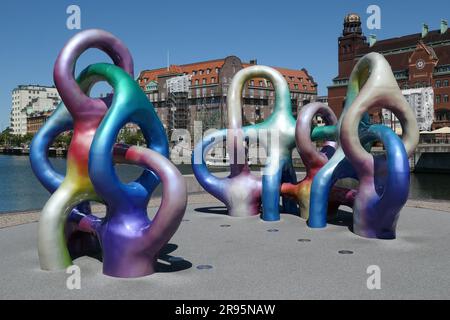 Malmö, Skulptur Spectral Self Container // Malmö, Scultura Spectral Self Container Foto Stock