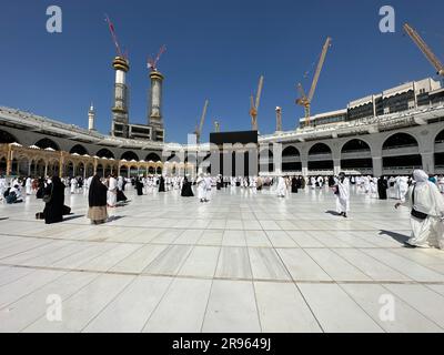 La Mecca Arabia Saudita - 17 marzo 2023: Al Kaaba nella moschea di al Haram - hajj e umra Foto Stock