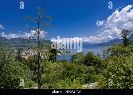 Vista dall'Orto Botanico di Villa Taranto al Lago maggiore. Verbania, Piemonte, Italia. Foto Stock