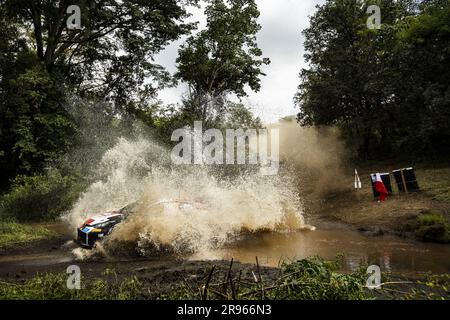 69 Kalle ROVANPERA (fin), Jonne HALTTUNEN (fin), TOYOTA GAZOO RACING WRT, TOYOTA Yaris Rally1 Hybrid, WRC, azione durante il Safari Rally Kenya 2023, 7th° round del WRC World Rally Car Championship 2023, dal 22 al 25 giugno 2023 a Naivasha, Nakuru County, Kenya Foto Stock