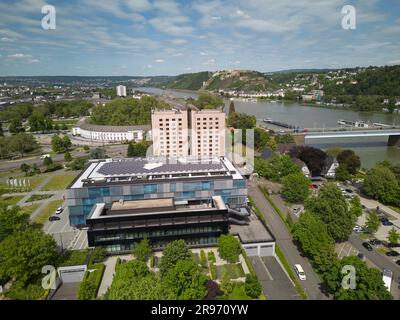 La sala Reno-Mosella e l'hotel Mercure sul Reno a Coblenza, Renania-Palatinato, Germania Foto Stock