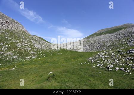 Monte Meta e passo dei Monaci nel Parco Nazionale d'Abruzzo Lazio e Molise, Parco Abruzzo, Molise Foto Stock