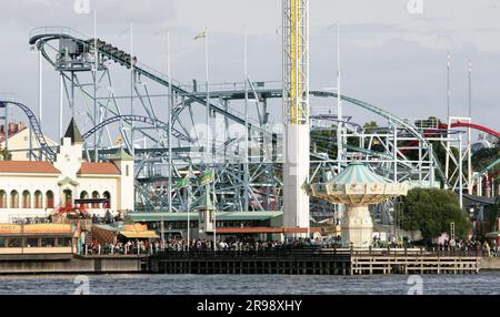 Stoccolma, Svezia. 5 settembre 2009. FOTO FILE una persona è morta in un incidente letale quando le montagne russe Jetline deragliarono nel parco divertimenti Gröna Lund a Stoccolma, Svezia, il 25 giugno 2023. Molte persone sono ferite. Il parco divertimenti è in fase di evacuazione e la polizia ha creato delle barriere. Foto scattata 5 settembre 2009Foglio: Fredrik Persson/TT/code 75906 credito: TT News Agency/Alamy Live News Foto Stock