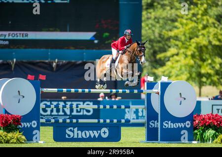 Tiffany Foster del Canada partecipa alla FEI Nations Cup a Langley, il 4 giugno 2023. Foto Stock