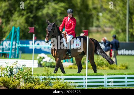 Mario Deslauriers del Canada gareggia durante la Coppa delle Nazioni FEI a Langley, il 4 giugno 2023. Foto Stock