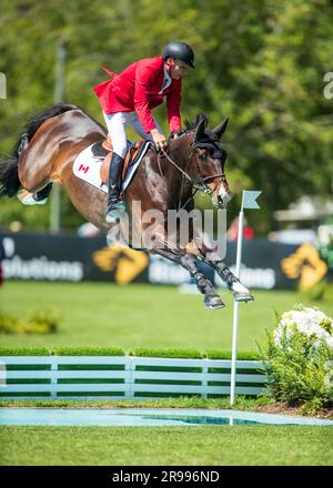 Mario Deslauriers del Canada gareggia durante la Coppa delle Nazioni FEI a Langley, il 4 giugno 2023. Foto Stock